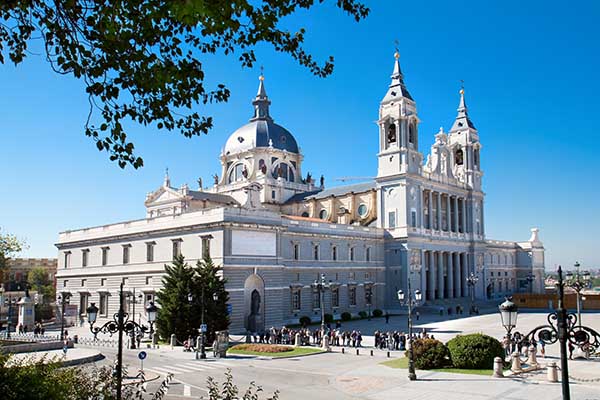 kathedraal van Madrid stad